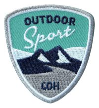 Hochwertig gesticktes Outdoor Sport Patch der Marke Club of Heroes. Abzeichen, Aufnäher, Bügelbild zum Aufnähen oder Aufbügeln auf Kleidung, Rucksack, Caps. In Olive