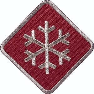 Schneeflocke-Winter-Wintersport Aufnäher von Club of Heroes. Rot