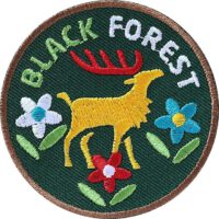 Aufnäher von Club of Heroes. Hochwertig gestickte Patches wie Aufbügler Bügelbilder Bügelflicken zur Veredelung von Textilien, zum Aufbügeln oder Aufnähen auf Jacken, Kleidung.