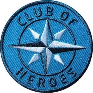 Blau COH Kompass Patch Bügelbild Aufnäher mit Kompass Olive. Aufnäher von Club of Heroes. Hochwertig gestickte Patches wie Aufbügler Bügelbilder Bügelflicken zur Veredelung von Textilien, zum Aufbügeln oder Aufnähen auf Jacken, Kleidung.